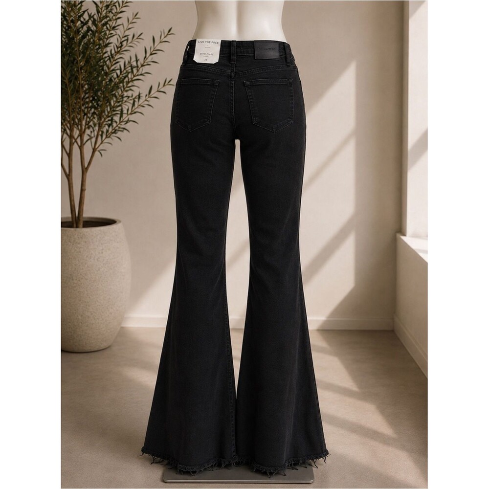 We The Free Emre Low Rise Flare Jeans NWT Black Size 26